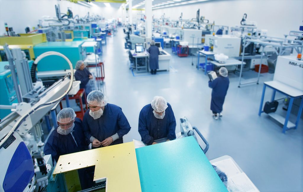 View of a production facility where injection-molded parts for medical technology products are manufactured
