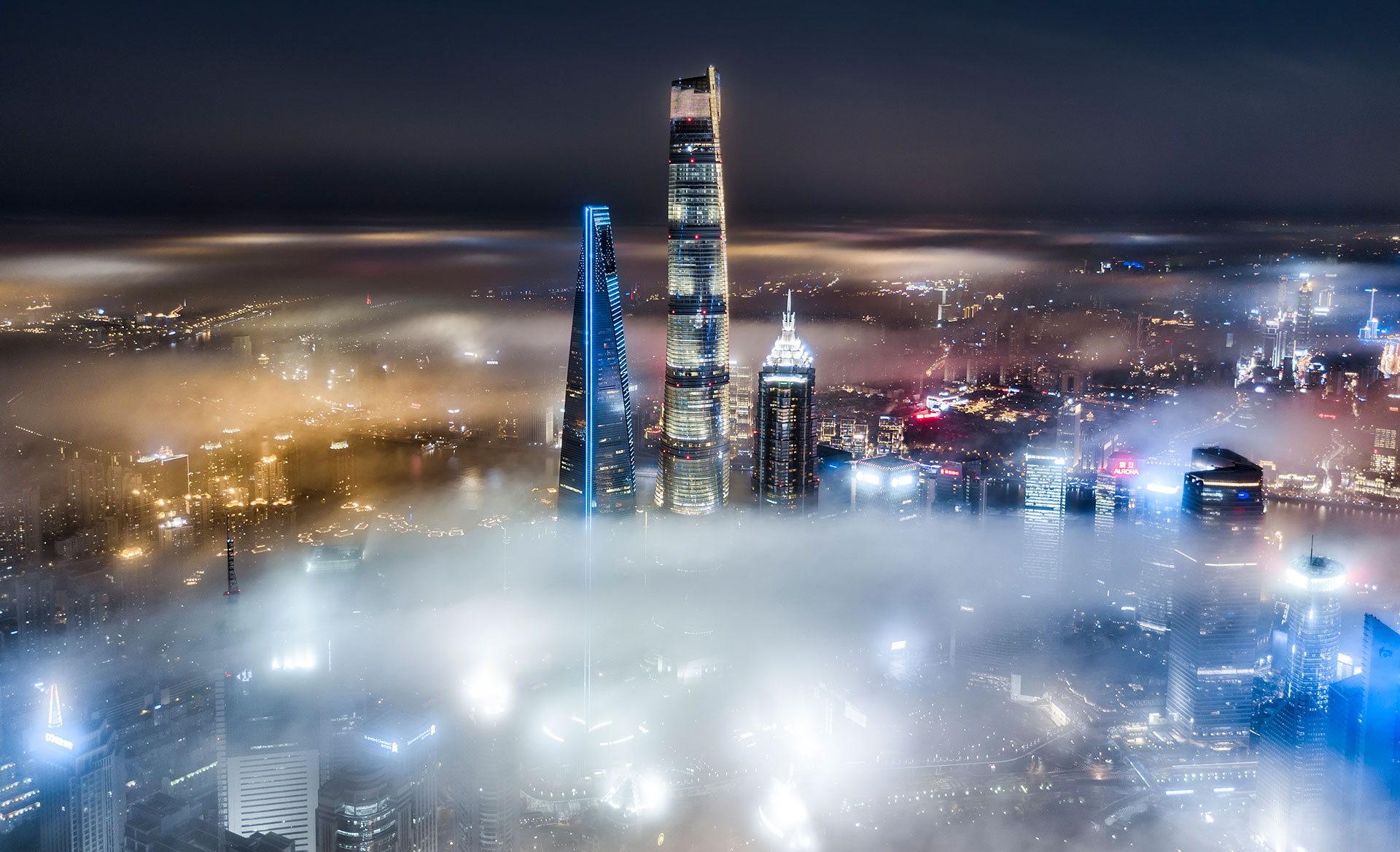 Skyline bei Nacht